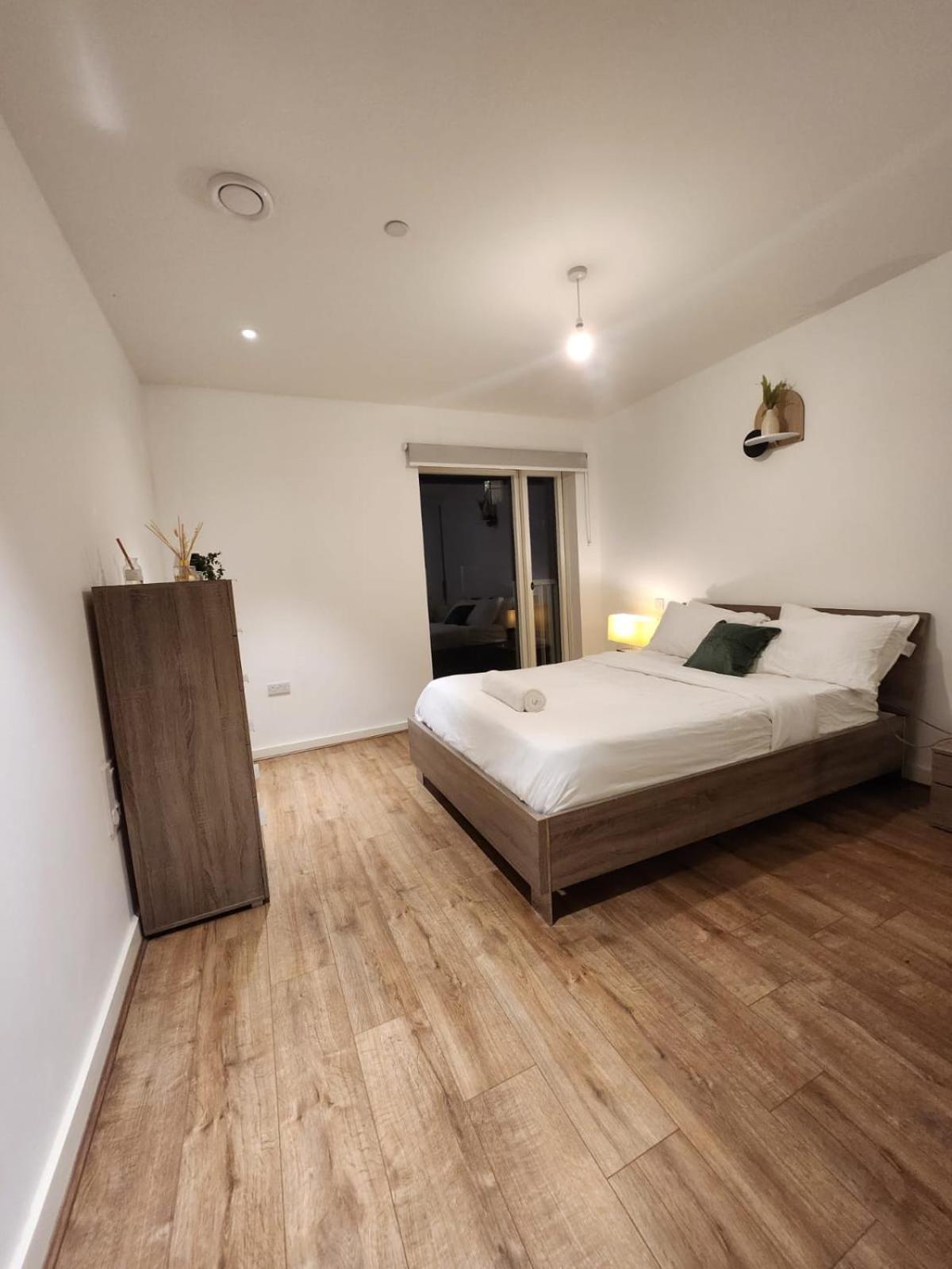 Kaf Luxury Apartment Лондон Екстер'єр фото